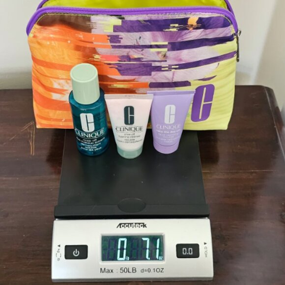 Clinique Cosmetic MakeUp Bag and 3 Pc Makeup Remover Foaming Cleanser Kit - Picture 12 of 12